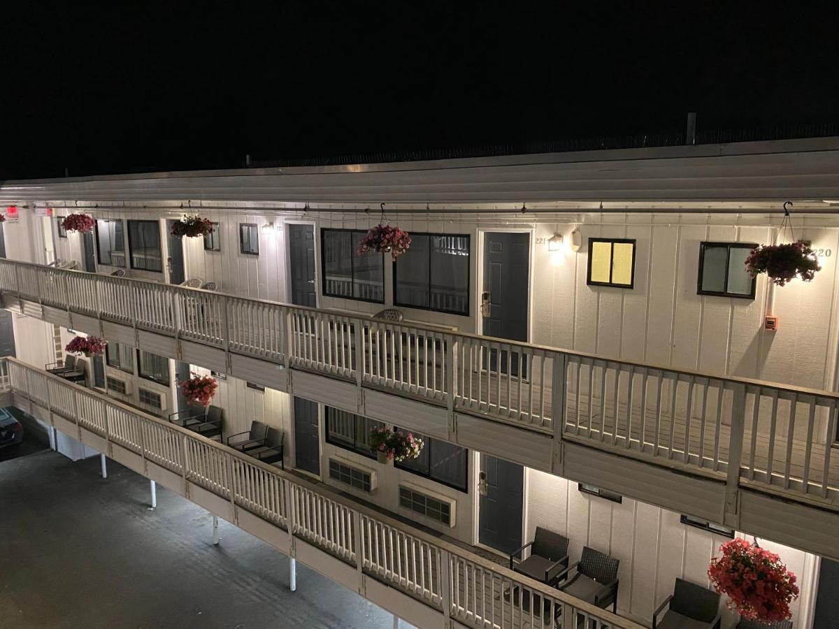 Ways Motel Хамптън Екстериор снимка